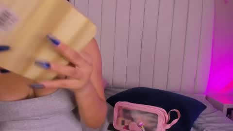 Michelle online show from 06-04-26, 02:23