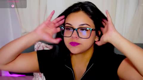 Snapshot of sophia_wilsonn_ chatting on 09-11-25, 11:10 Sofi online show from 09-11-25, 11:10