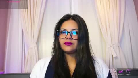 Snapshot of sophia_wilsonn_ chatting on 09-15-25, 11:21 Sofi online show from 09-15-25, 11:21