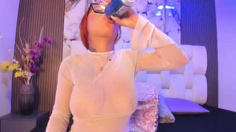 sophiaa10 online show from 06-11-26, 12:32