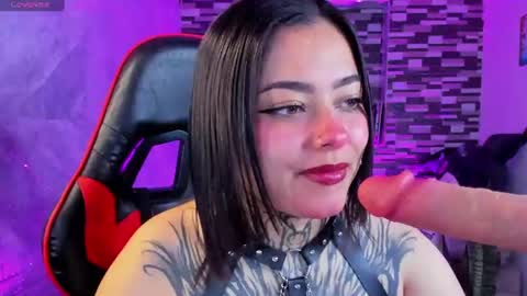 Snapshot of sophiaa_cherry chatting on 07-18-26, 07:17 Sophia online show from 07-18-26, 07:17