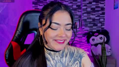 Snapshot of sophiaa_cherry chatting on 07-28-26, 10:20 Sophia online show from 07-28-26, 10:20
