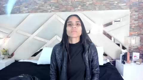 Sophia Paris online show from 09-13-25, 04:23