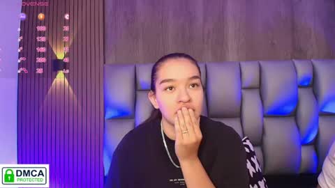    online show from 07-22-26, 12:08