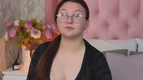 SophiaBelle online show from 07-23-26, 03:59