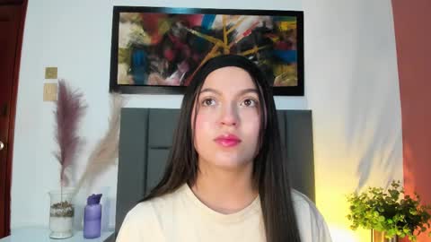 sophiacolliins online show from 09-18-25, 11:34