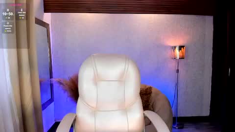Snapshot of sophiajones_1 chatting on 07-30-26, 12:15 --Sophi-- online show from 07-30-26, 12:15
