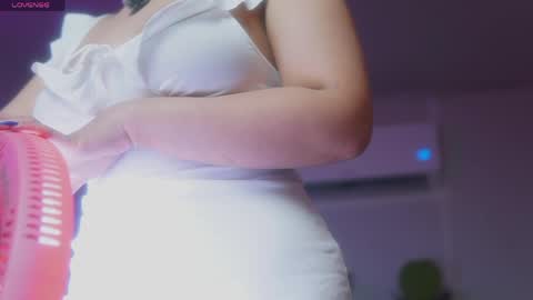 Snapshot of sophialaxx chatting on 05-09-26, 11:10 Sophia online show from 05-09-26, 11:10