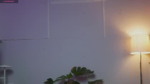 Snapshot of sophialaxx chatting on 05-24-26, 11:10 Sophia online show from 05-24-26, 11:10