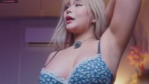 Snapshot of sophialaxx chatting on 06-18-26, 10:47 Sophia online show from 06-18-26, 10:47