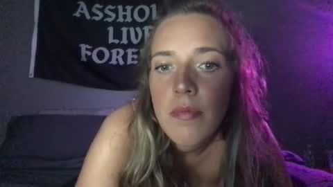 Snapshot of sophiasaintxo chatting on 06-19-26, 05:50 sophiasaintxo online show from 06-19-26, 05:50
