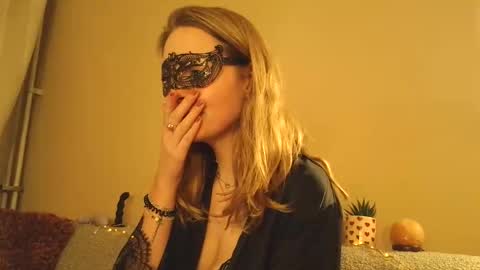 Sophie And Joost Luckydips Cam online show from 03-05-26, 06:48