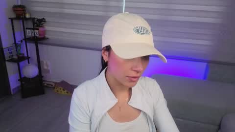 Sophie  online show from 02-13-26, 07:43