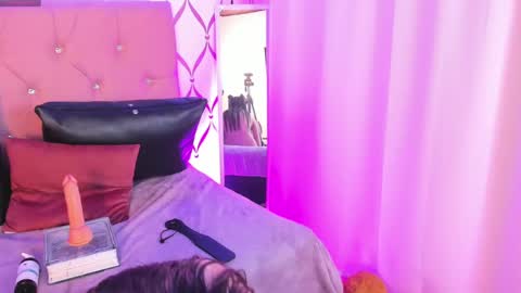 Sophie online show from 12-15-24, 07:57