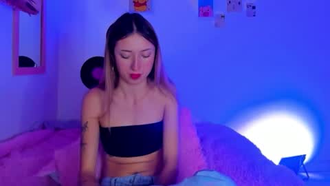 Sophie online show from 11-30-25, 05:22