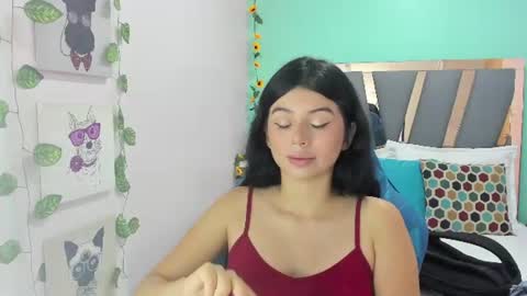 Snapshot of sophie_copers chatting on 07-15-26, 08:58 S O P H I E online show from 07-15-26, 08:58