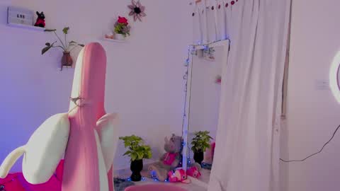 sophie doll online show from 12-16-24, 08:16