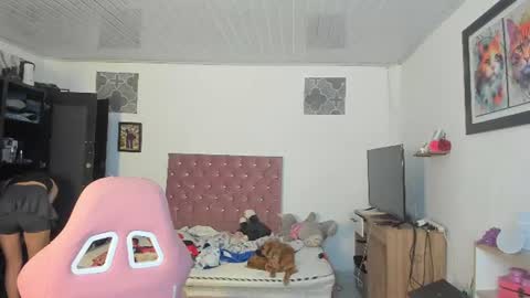 sophie doll online show from 06-17-26, 06:49