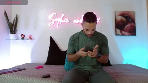 SOPHIE - FOXX online show from 05-25-26, 12:00