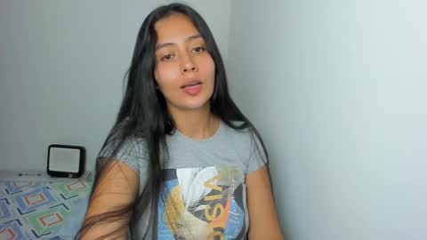 Sophie online show from 02-20-25, 04:39