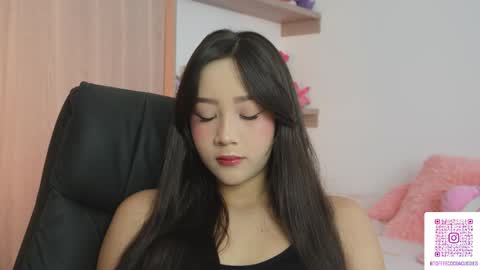 Sophie or Sof online show from 05-04-26, 07:54