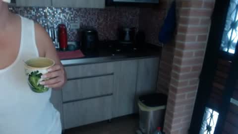 Snapshot of sophie_lopez1 chatting on 06-15-26, 04:42 Sofa online show from 06-15-26, 04:42