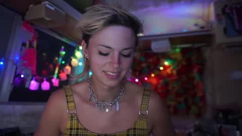 Snapshot of sophie_lovely chatting on 03-10-25, 02:17 derpy derpington online show from 03-10-25, 02:17