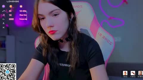 sophie_nomenal_ online show from 04-02-26, 11:13