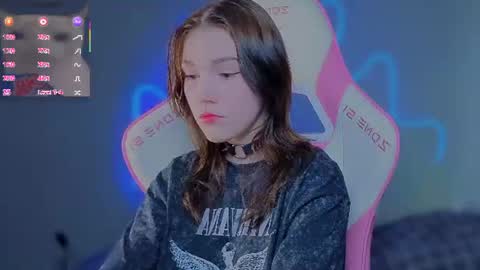 sophie_nomenal_ online show from 07-05-26, 10:22