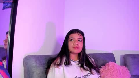 Snapshot of sophie_t_ chatting on 10-12-25, 02:38 Sofia online show from 10-12-25, 02:38