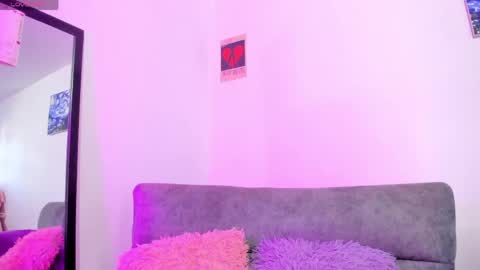 Sofia online show from 04-12-26, 08:47