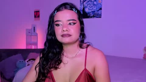 Snapshot of sophie_t_ chatting on 06-18-26, 08:03 Sofia online show from 06-18-26, 08:03