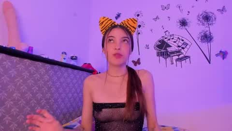 Snapshot of sophie_vega1 chatting on 04-29-26, 10:49 Sophie online show from 04-29-26, 10:49