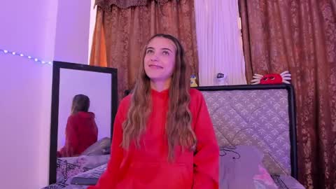 Snapshot of sophie_vega1 chatting on 05-30-26, 01:52 Sophie online show from 05-30-26, 01:52