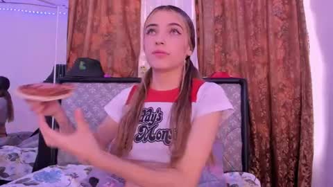 Snapshot of sophie_vega1 chatting on 06-23-26, 05:11 Sophie online show from 06-23-26, 05:11
