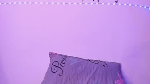 Snapshot of sophie_vega1 chatting on 07-10-26, 06:32 Sophie online show from 07-10-26, 06:32