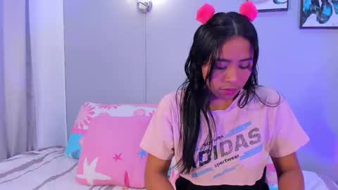 sophie_w1 online show from 11-15-25, 12:34