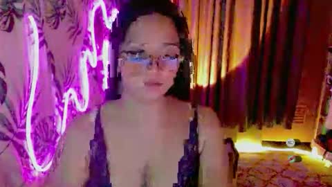 Snapshot of sophiebaley_ chatting on 04-02-26, 06:11 Sophie online show from 04-02-26, 06:11