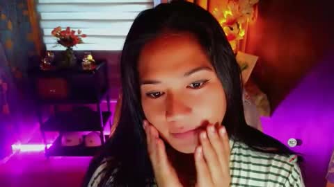 Snapshot of sophiebaley_ chatting on 04-03-26, 11:25 Sophie online show from 04-03-26, 11:25