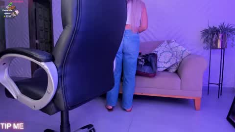 Sophie online show from 04-17-26, 11:52