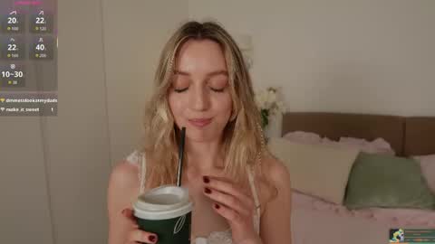 sophiebelll online show from 06-06-26, 11:26
