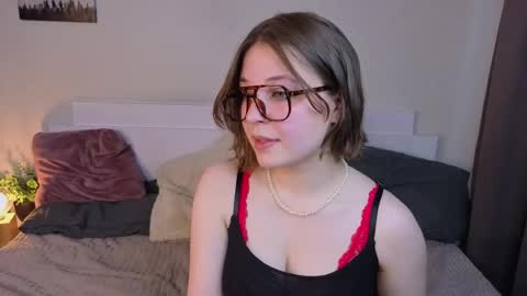 Snapshot of sophieblush chatting on 05-06-26, 06:19 Sophia online show from 05-06-26, 06:19