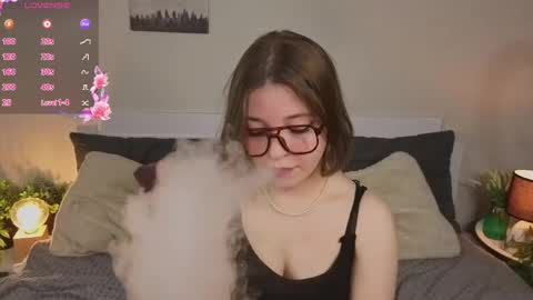 Snapshot of sophieblush chatting on 05-18-26, 05:46 Sophia online show from 05-18-26, 05:46