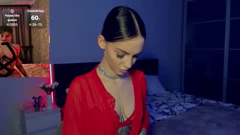 Snapshot of sophiecherrie chatting on 11-30-25, 11:47 Sophie online show from 11-30-25, 11:47