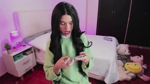 Snapshot of sophiecornett chatting on 09-17-25, 01:29 online show from 09-17-25, 01:29