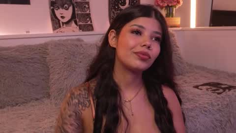 Snapshot of sophiee_art chatting on 02-07-26, 08:23 Sophiee online show from 02-07-26, 08:23