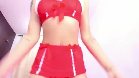 Snapshot of sophiee_grey chatting on 12-27-24, 01:43 sophiee_grey online show from 12-27-24, 01:43