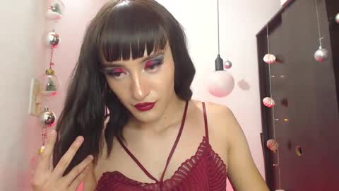 Sophie online show from 12-21-24, 09:04