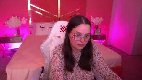 sophieedreams online show from 09-13-25, 07:57