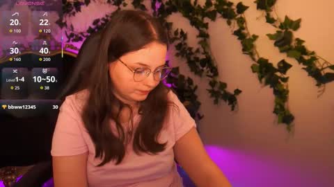 sophieedreams online show from 10-22-25, 04:51